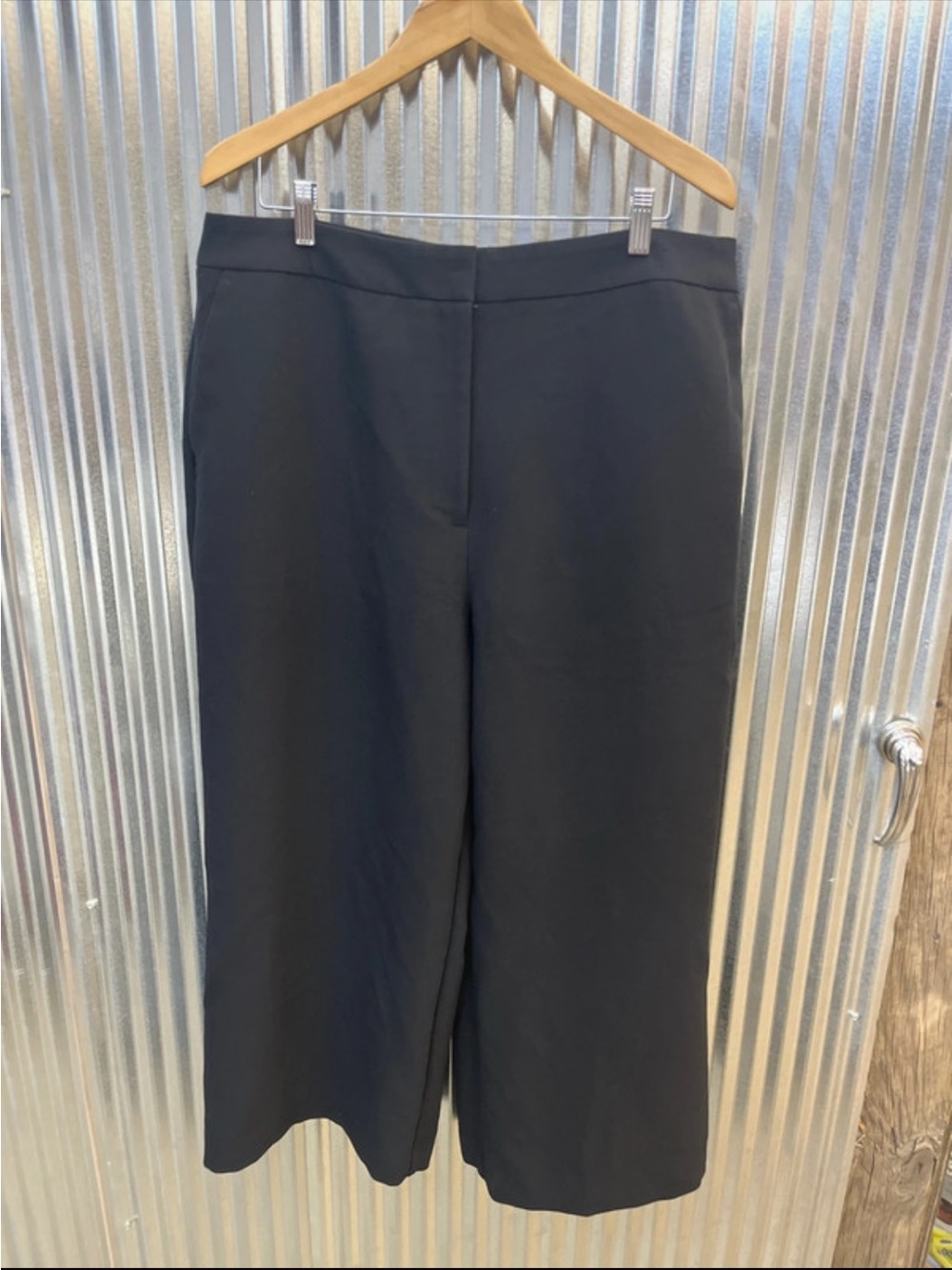 Worthington Black Wide-Leg Cropped Pants